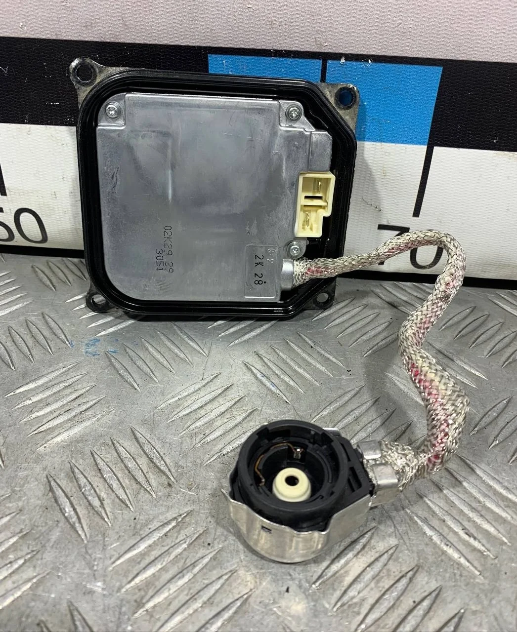 [Б/У] Блок ксеноновой лампы Lexus ES, SV40 [Код: 00324290]