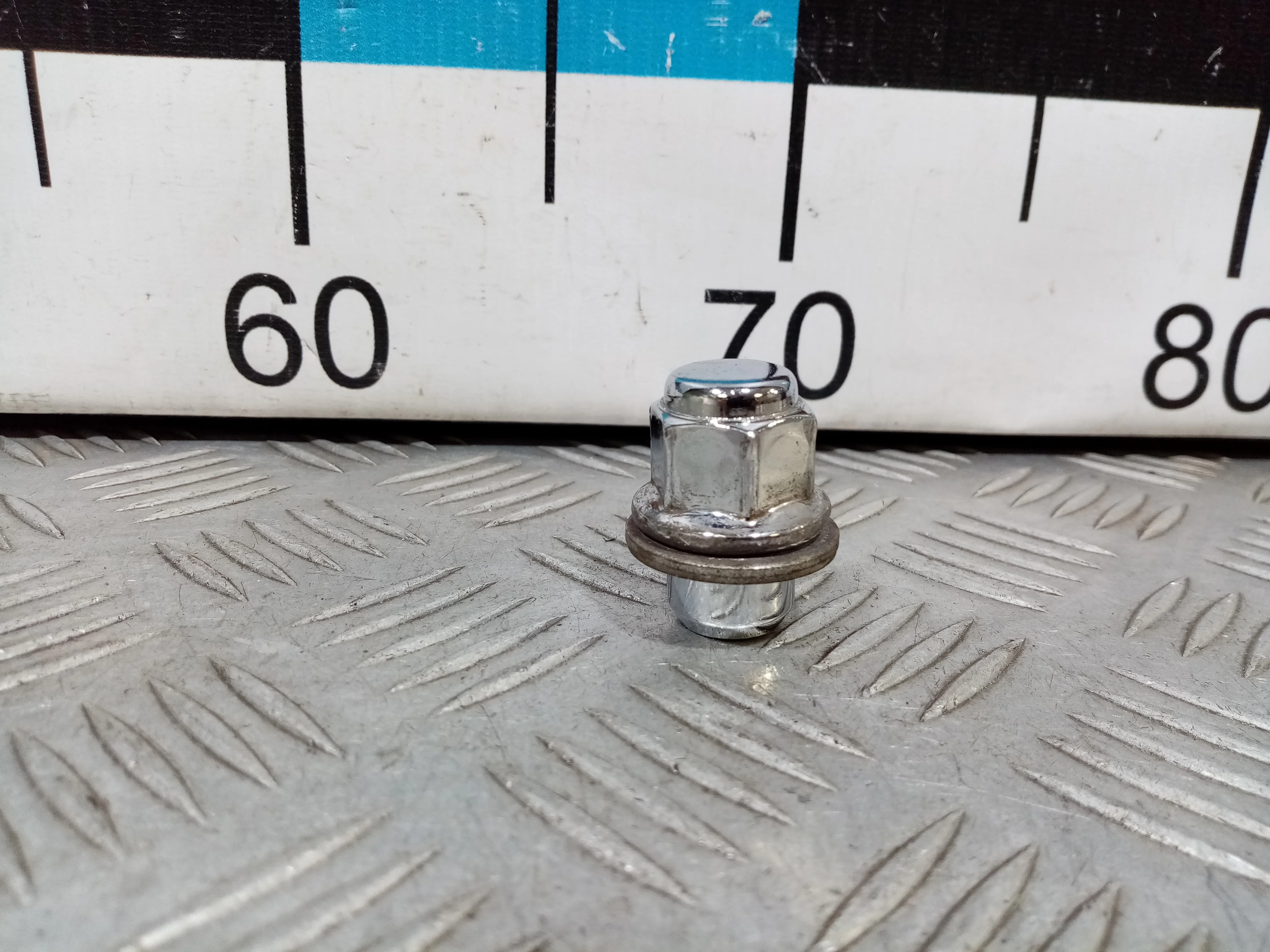 [Б/У] Гайка колеса M12X1.5 [Код: 00434803]