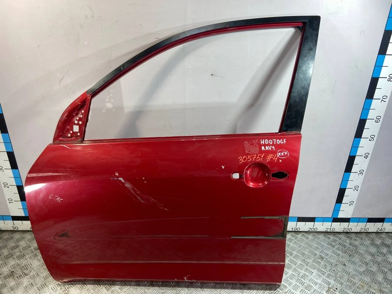 [Б/У] Дверь передняя левая RAV 4 - Несколько маленьких вмятинок [ХОРОШЕЕ] [Код: 00507115]