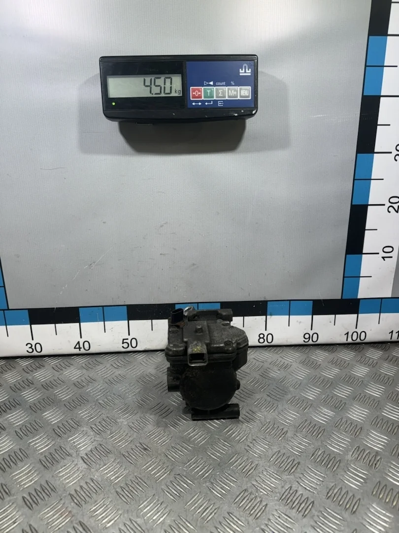 [Б/У] Компрессор кондиционера Toyota Auris Prius - с муфтой [Код: 00347160 ]