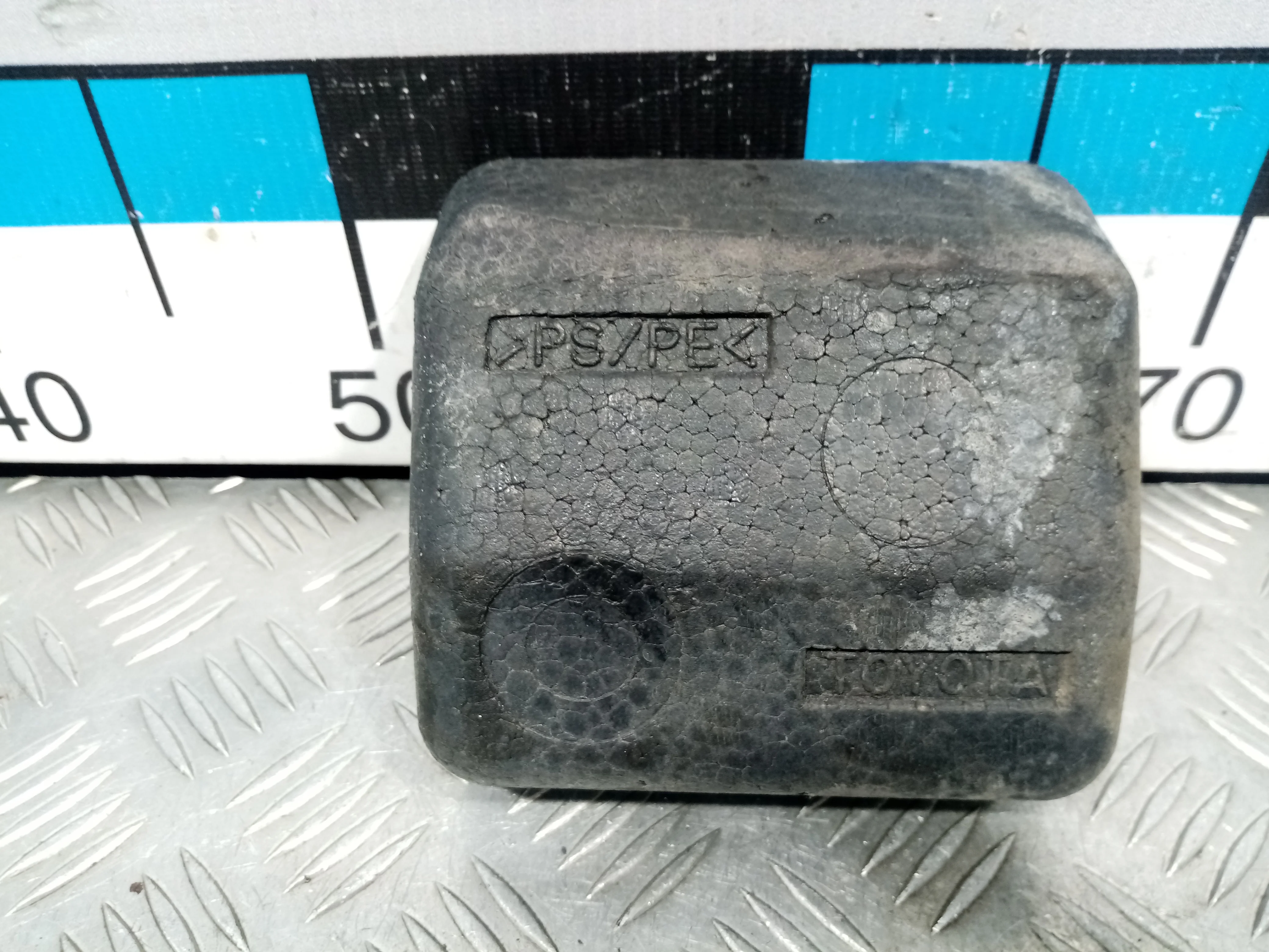 [Б/У] Наполнитель переднего бампера [Код: 00470354]