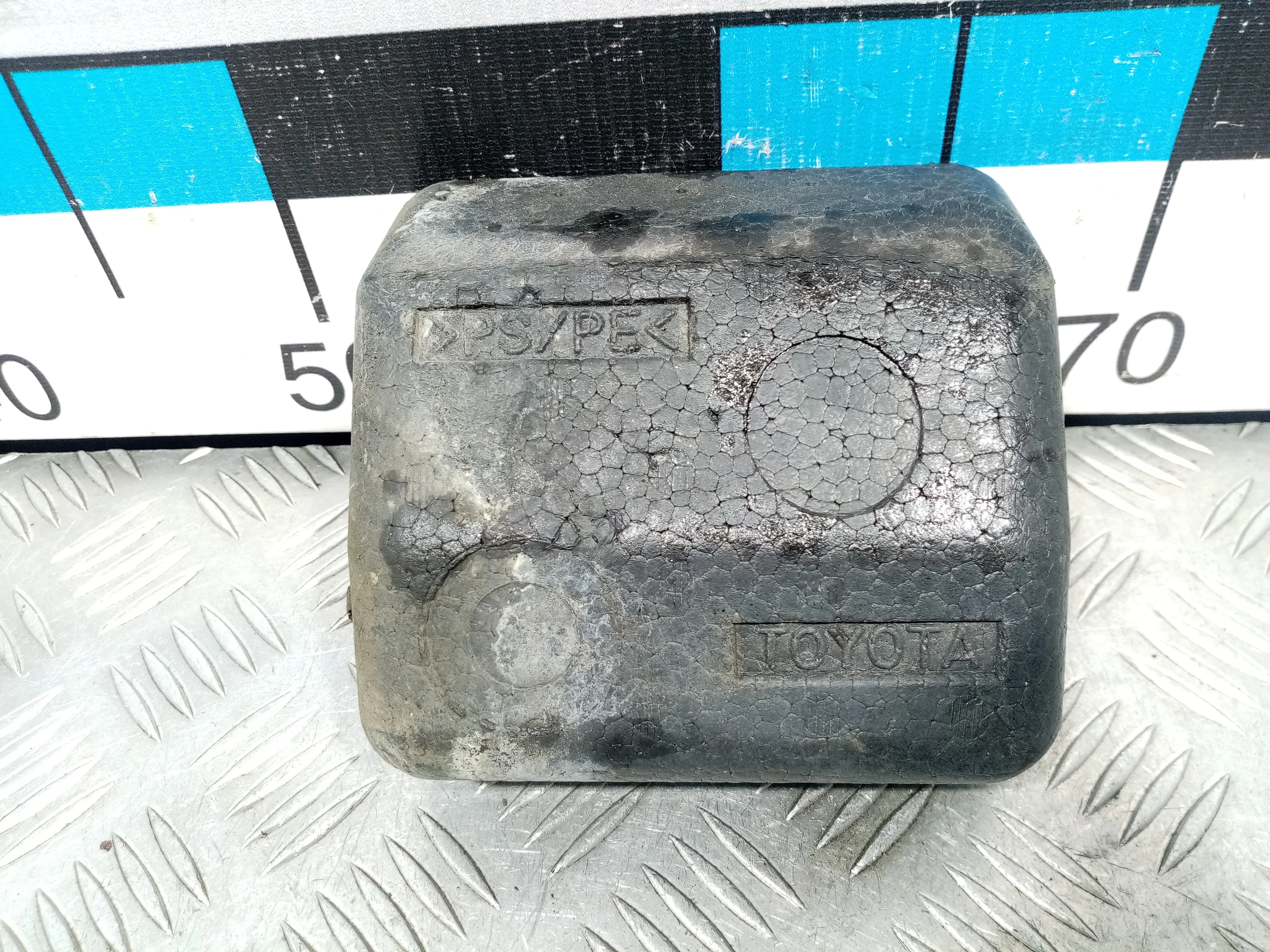 [Б/У] Наполнитель переднего бампера [Код: 00470355 ]