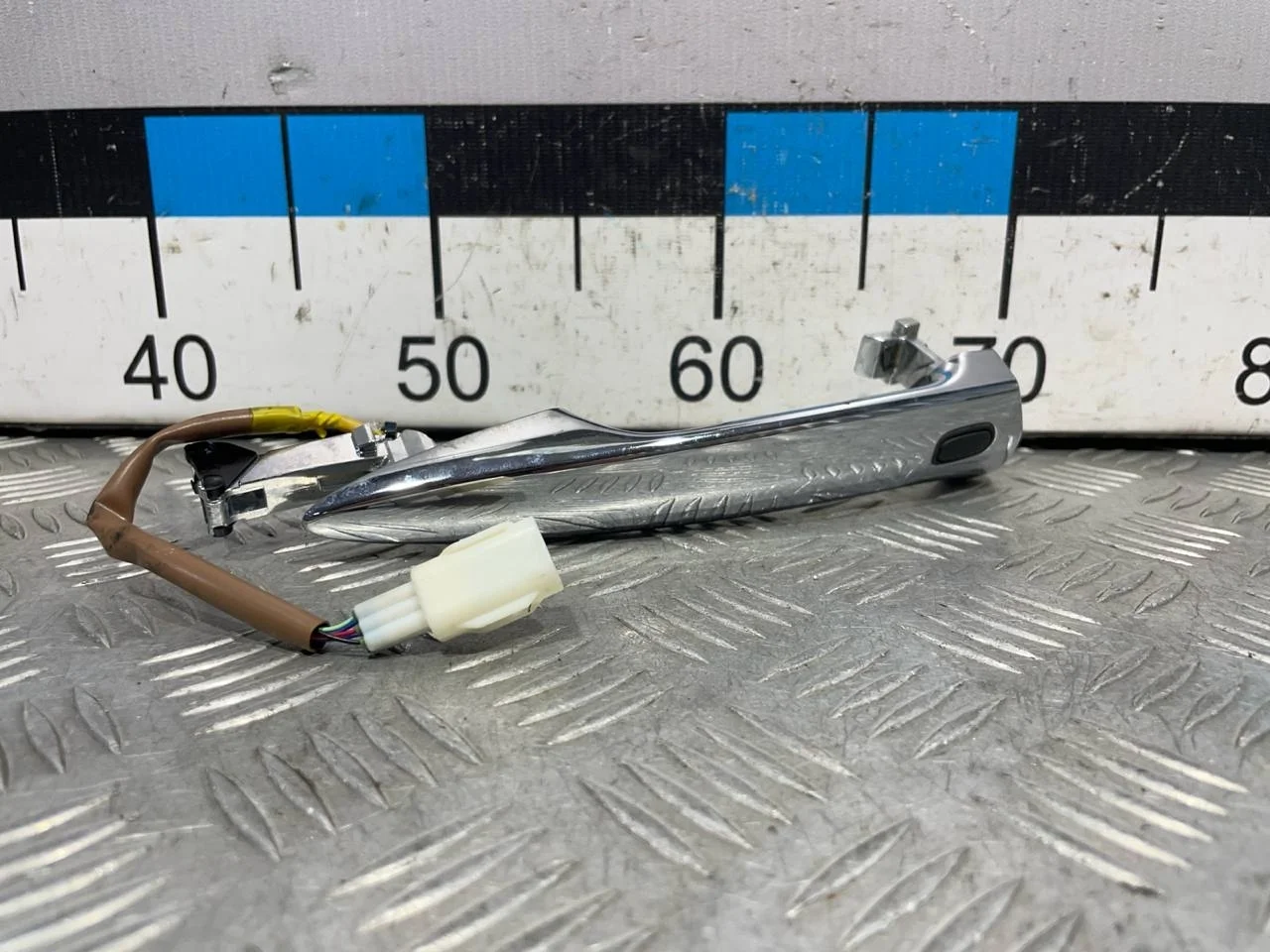 [Б/У] Ручка двери наружная перед=зад правая хром [Код: 00316412]