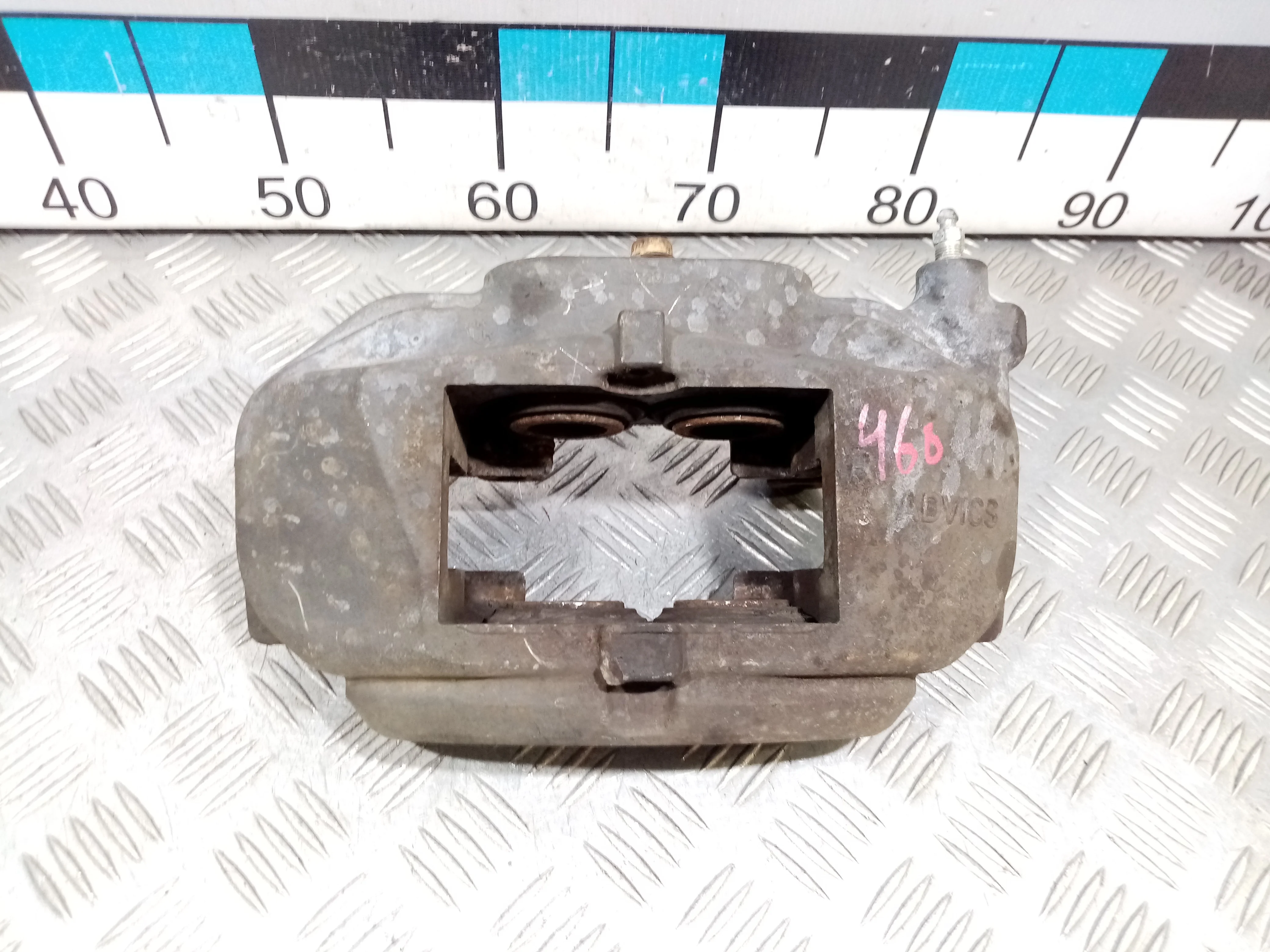 [Б/У] Суппорт тормозной передний правый [Код: 00490818]