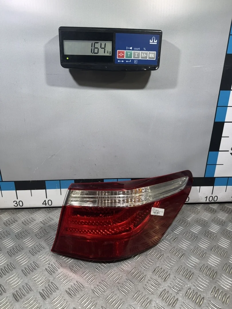 [Б/У] Фонарь задний правый Lexus LS USF4 06-17 - наружный [Код: 00337933]