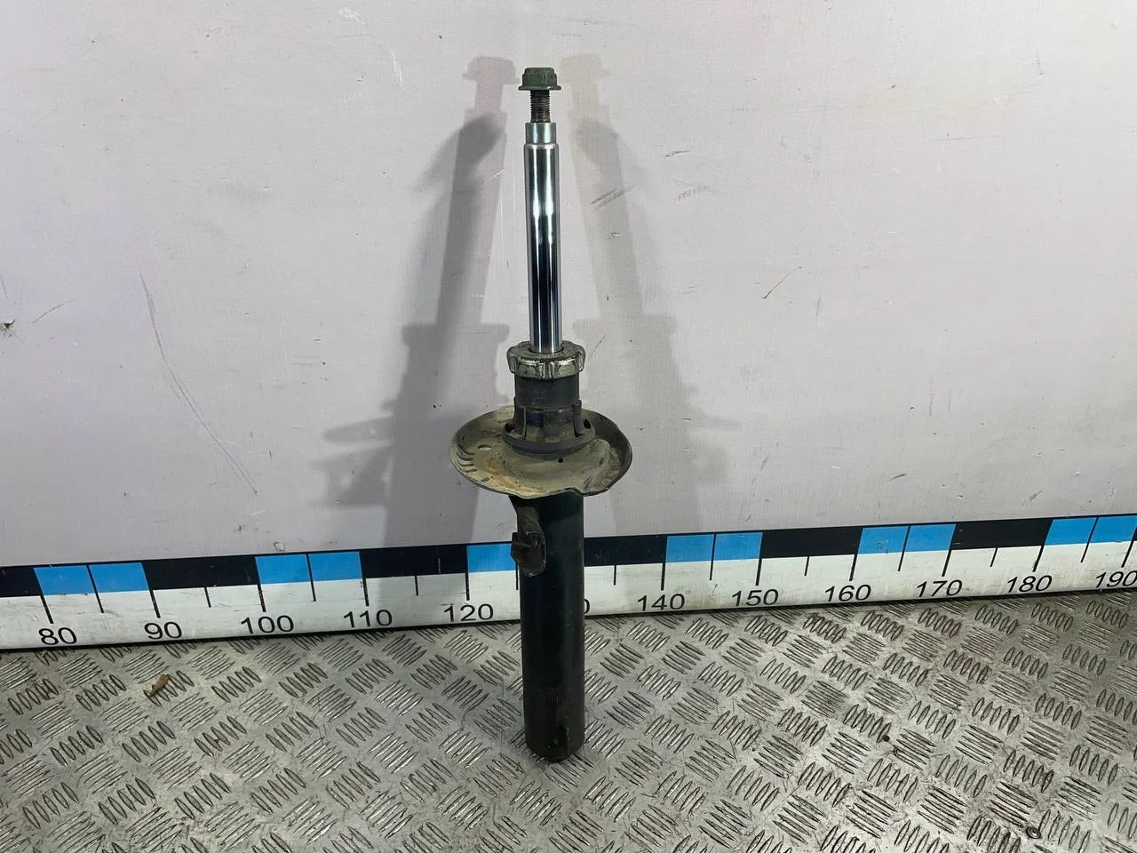 [Б/У] Амортизатор передний [Код: 00539481 ]