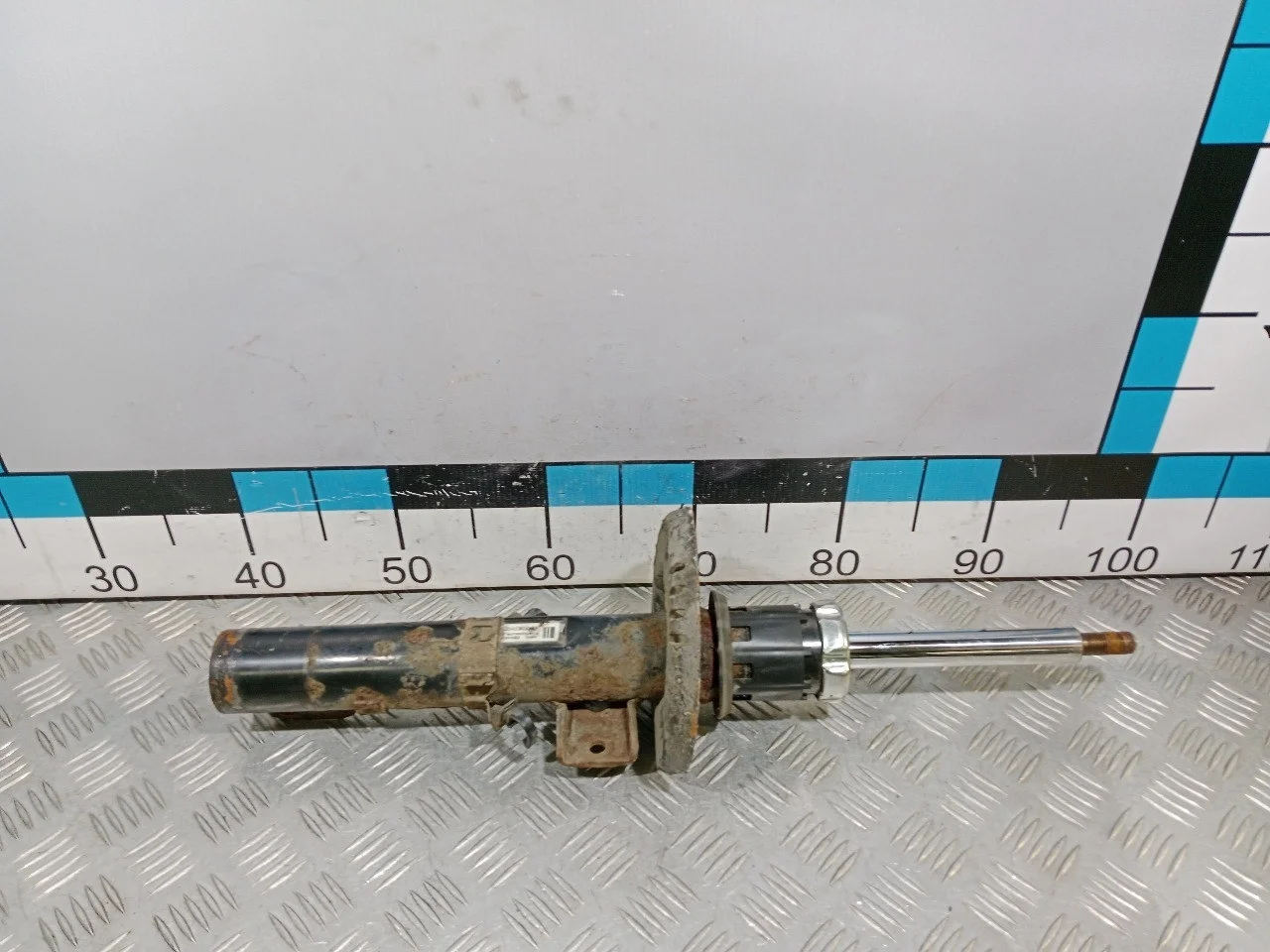 [Б/У] Амортизатор передний Skoda VW Seat [Код: 00525856 ]