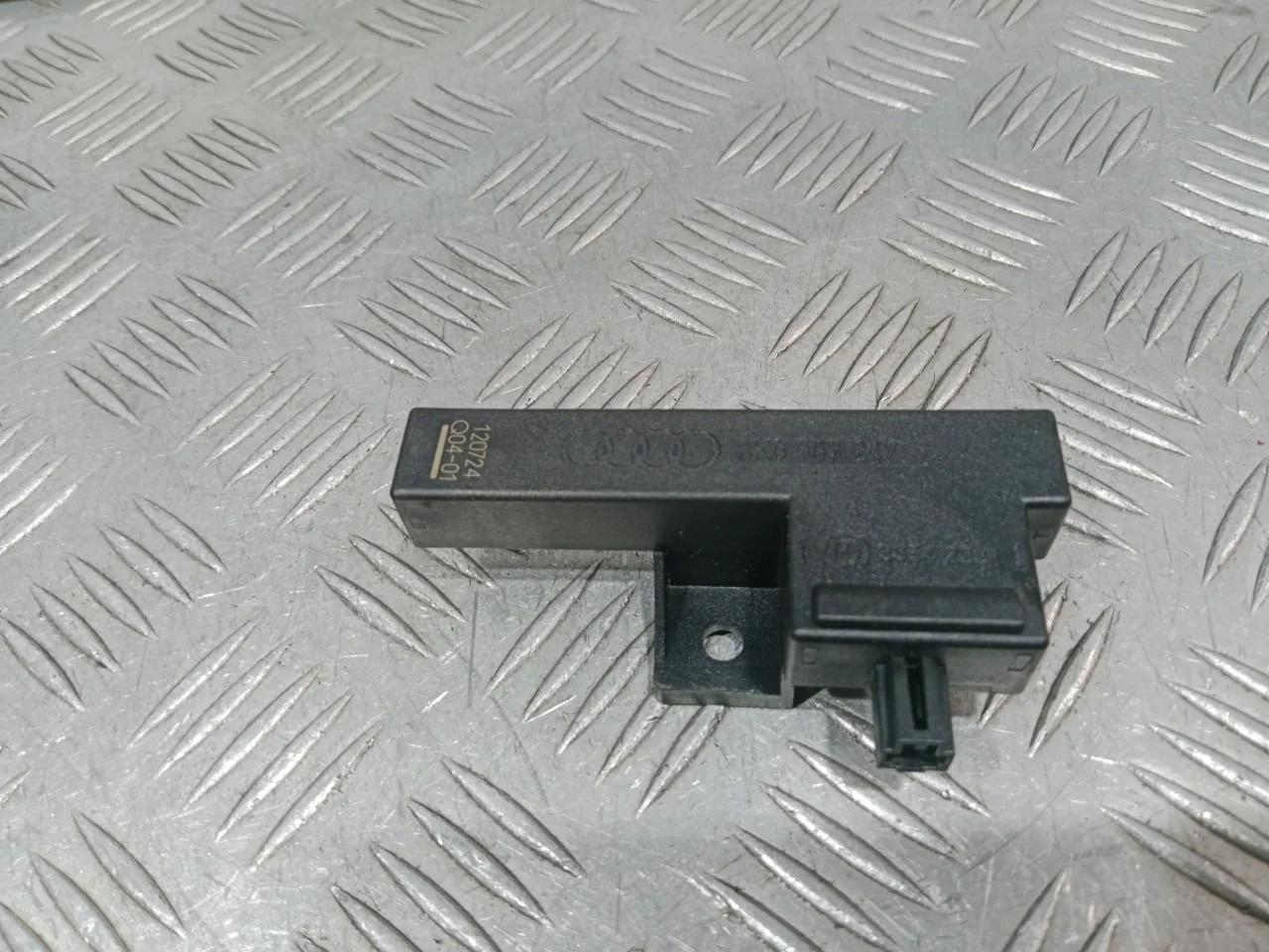 [Б/У] Антенна доступа и пуска двигателя [Код: 00647828 ]