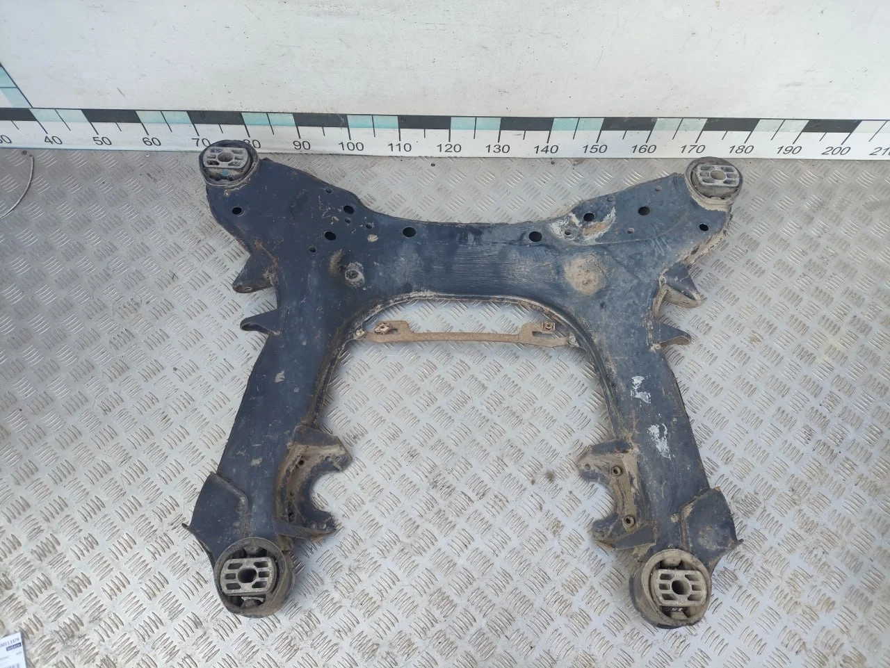 [Б/У] Балка подмоторная Audi A8 quattro [Код: 00518331 ]
