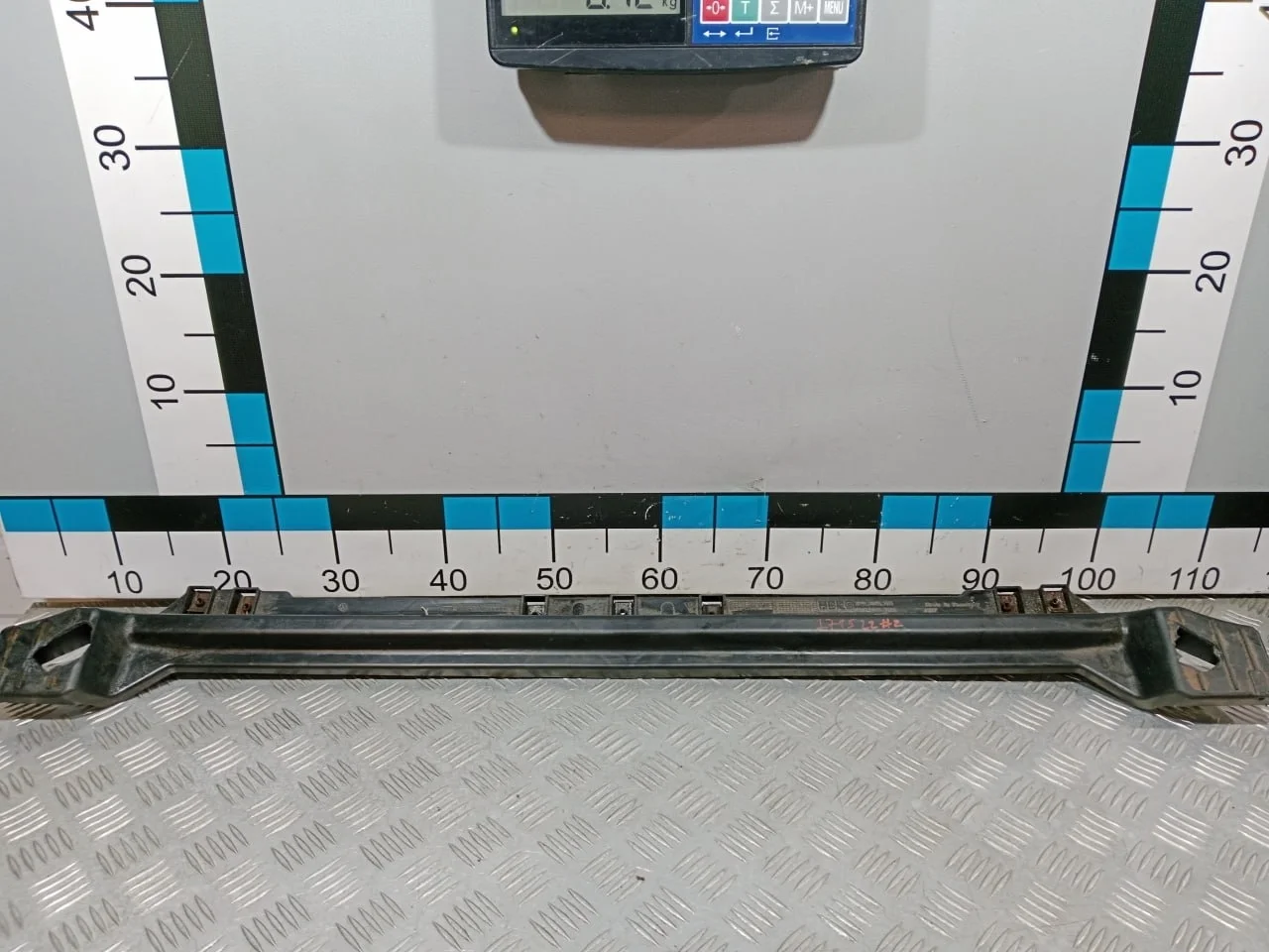 [Б/У] Балка подрадиаторная Touareg 7P - Дефект 2 креплений [Под ремонт] [Код: 00670336 ]