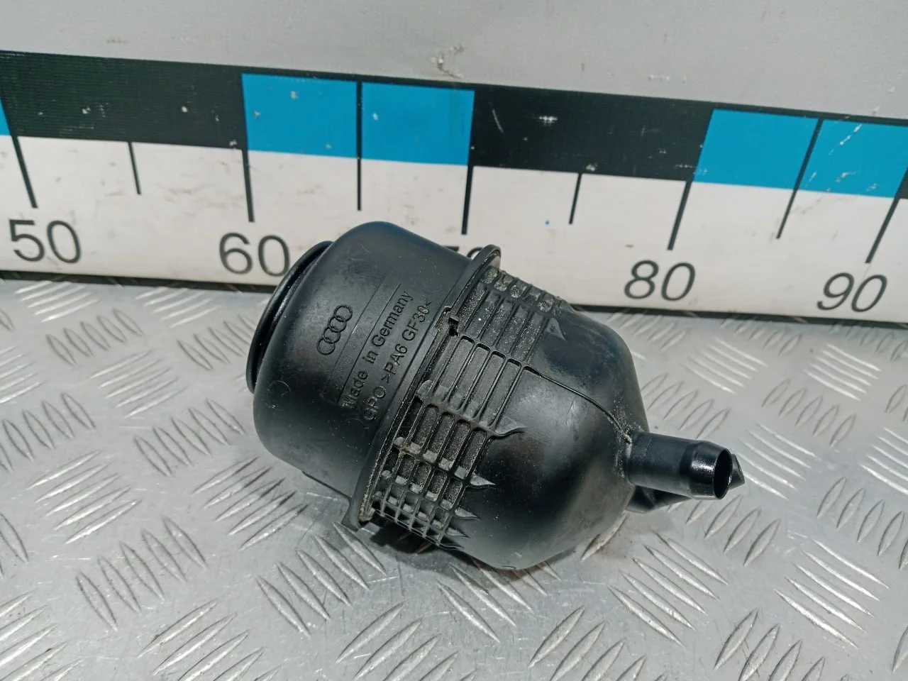 [Б/У] Бачок гур Audi A4 A5 A8 Q5 [Код: 00360832 ]