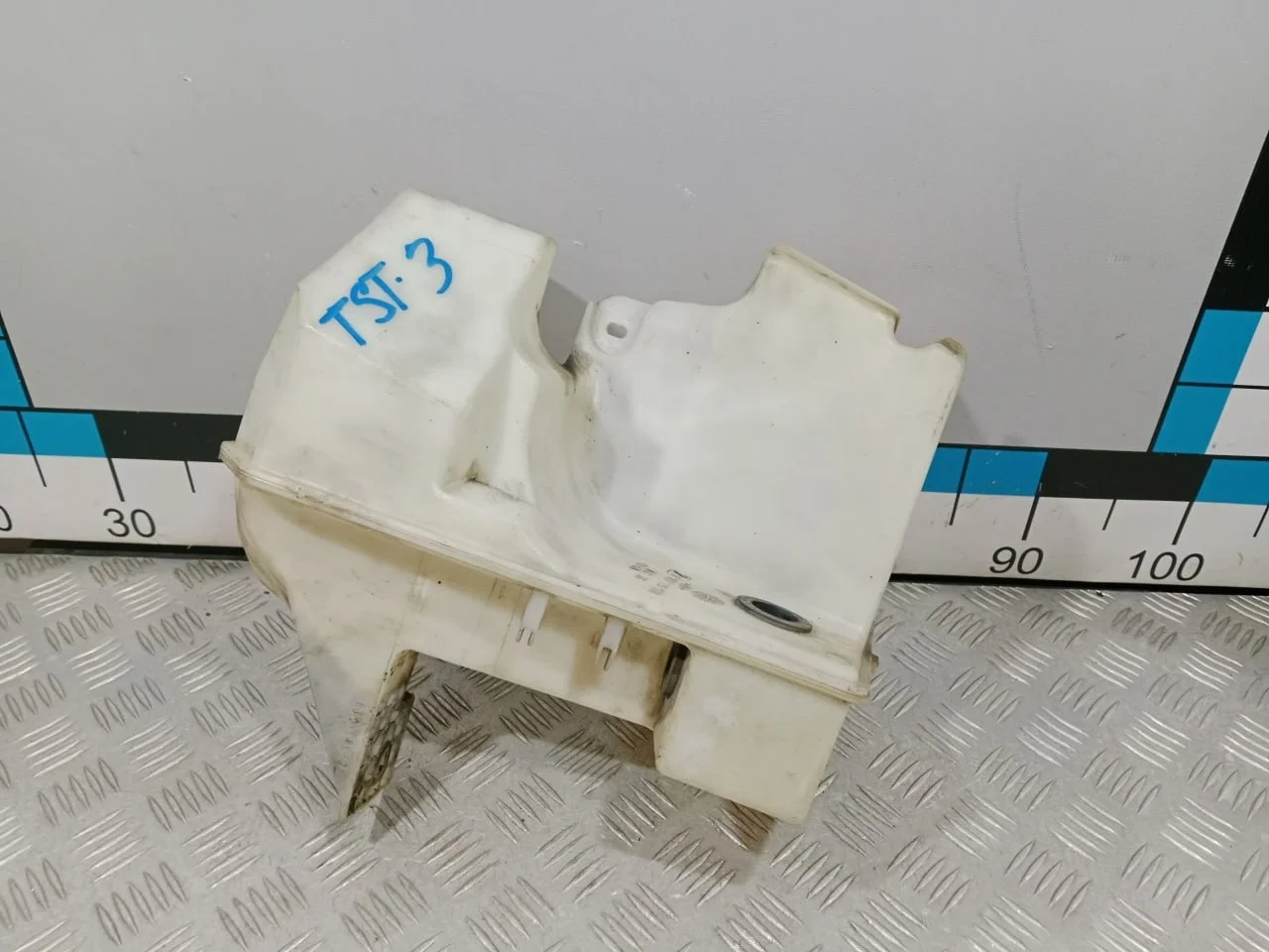 [Б/У] Бачок омывателя лобового стекла [Код: 00676997 ]