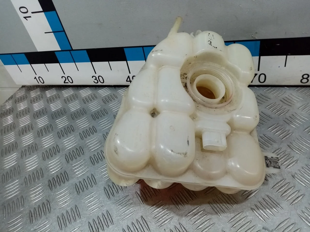 [Б/У] Бачок расширительный [Код: 00646968 ]