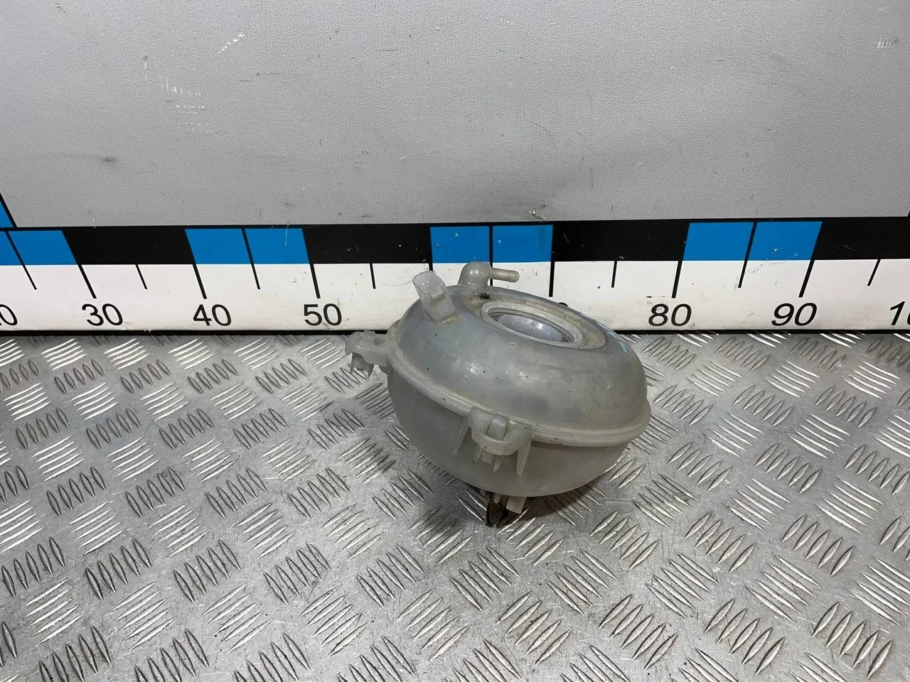 [Б/У] Бачок расширительный [Код: 00640478 ]