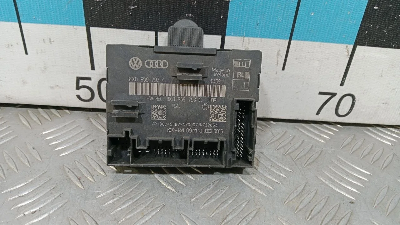 [Б/У] Блок комфорта Skoda Superb [Код: 00390309 ]