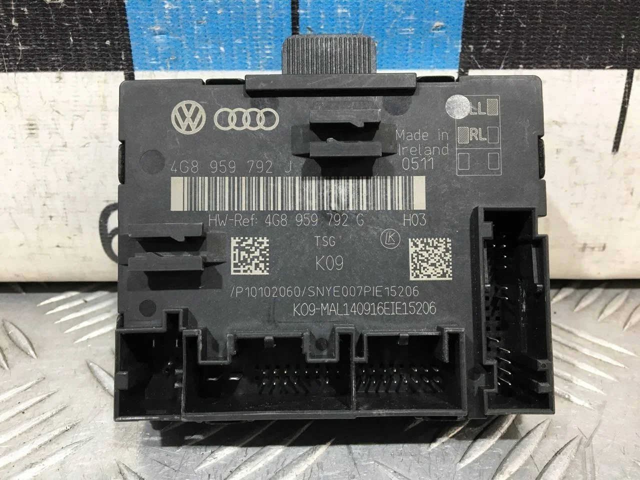 [Б/У] Блок комфорта передней пассажирской двери [Код: 00585678 ]