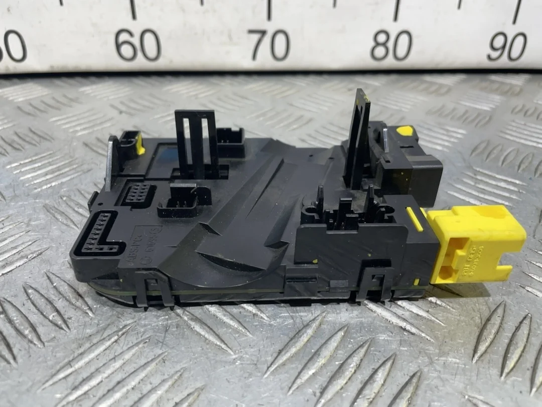 [Б/У] Блок электронный подрулевых переключателей [Код: 00340402 ]