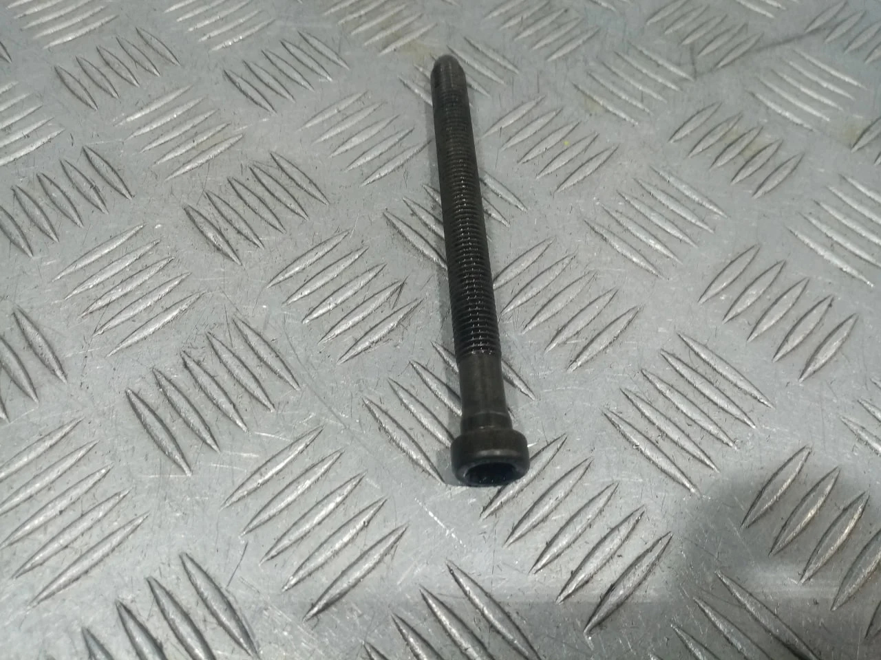 [Б/У] Болт ГБЦ M12X137 [Код: 00624182 ]