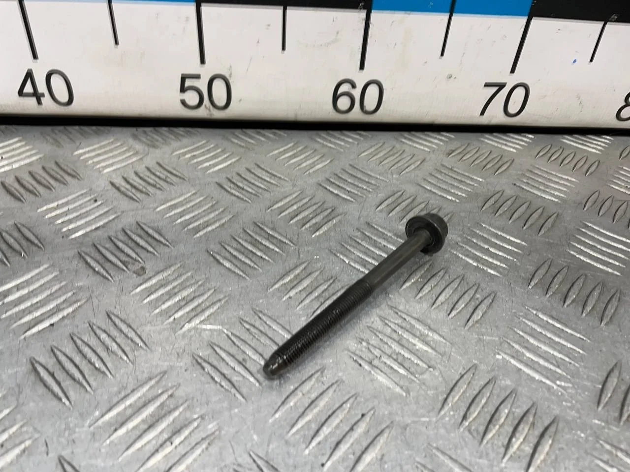 [Б/У] Болт головки блока М9х1,25х102 [Код: 00636591 ]