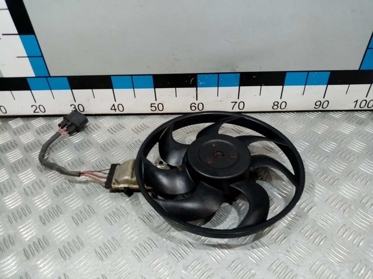 [Б/У] Вентилятор радиатора (300W/300mm) [Код: 00660007 ]