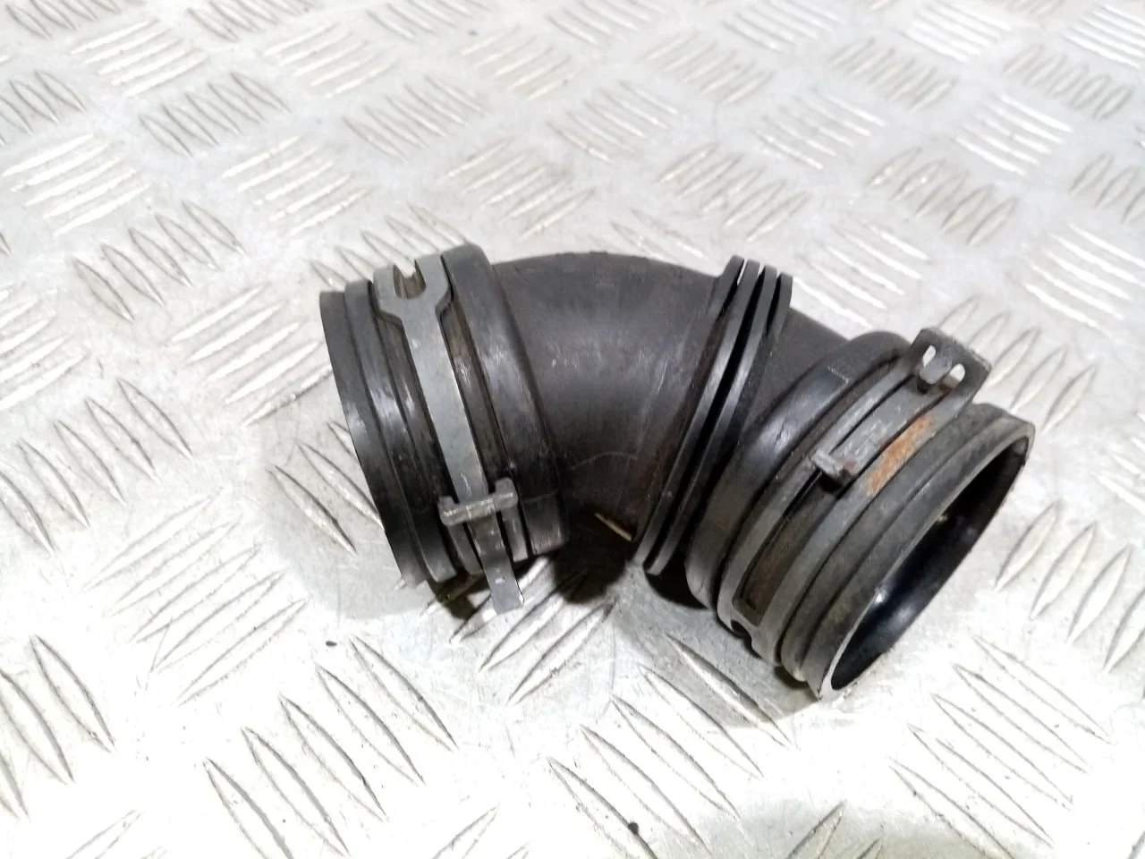 [Б/У] Воздуховод на дроссельную заслонку [Код: 00543756 ]