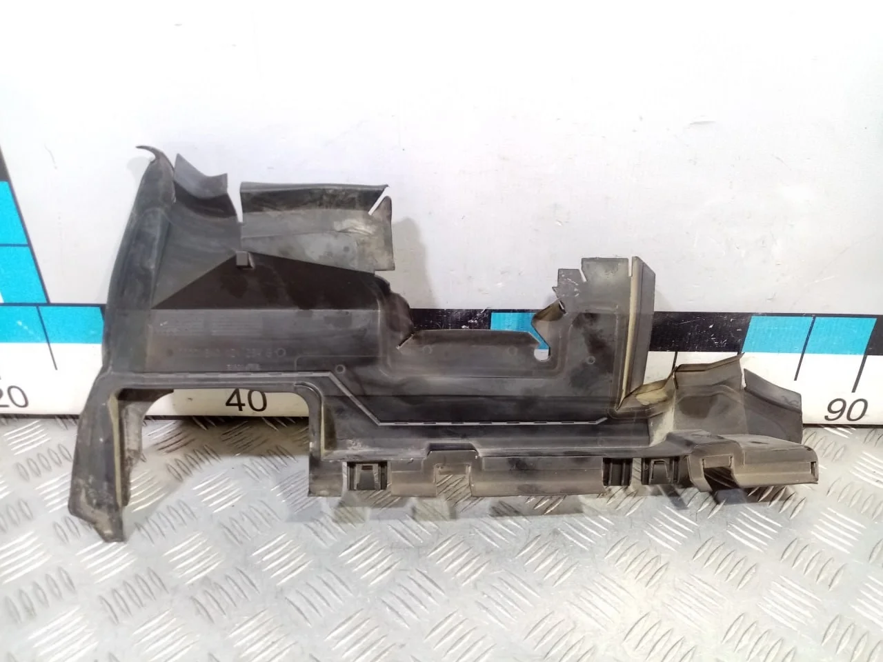 [Б/У] Воздуховод радиатора правый [Код: 00582091 ]