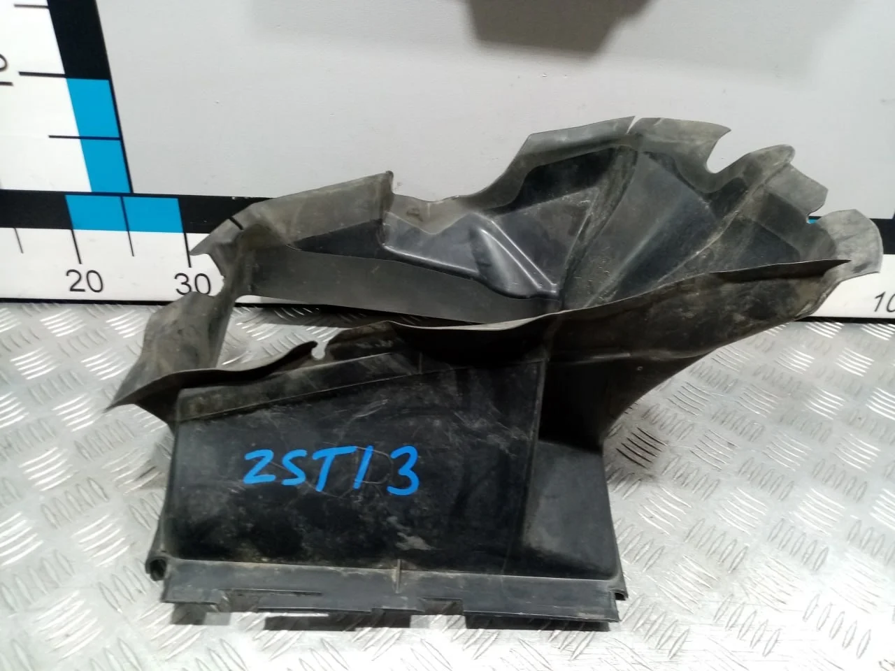 [Б/У] Воздухозаборник интеркулера правый [Код: 00649340 ]