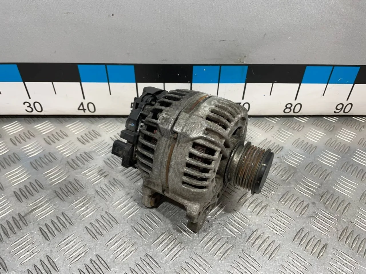 [Б/У] Генератор 12V / 140A [Код: 00632524 ]