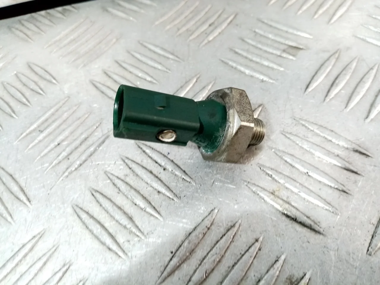 [Б/У] Датчик давления масла [Код: 00603723 ]