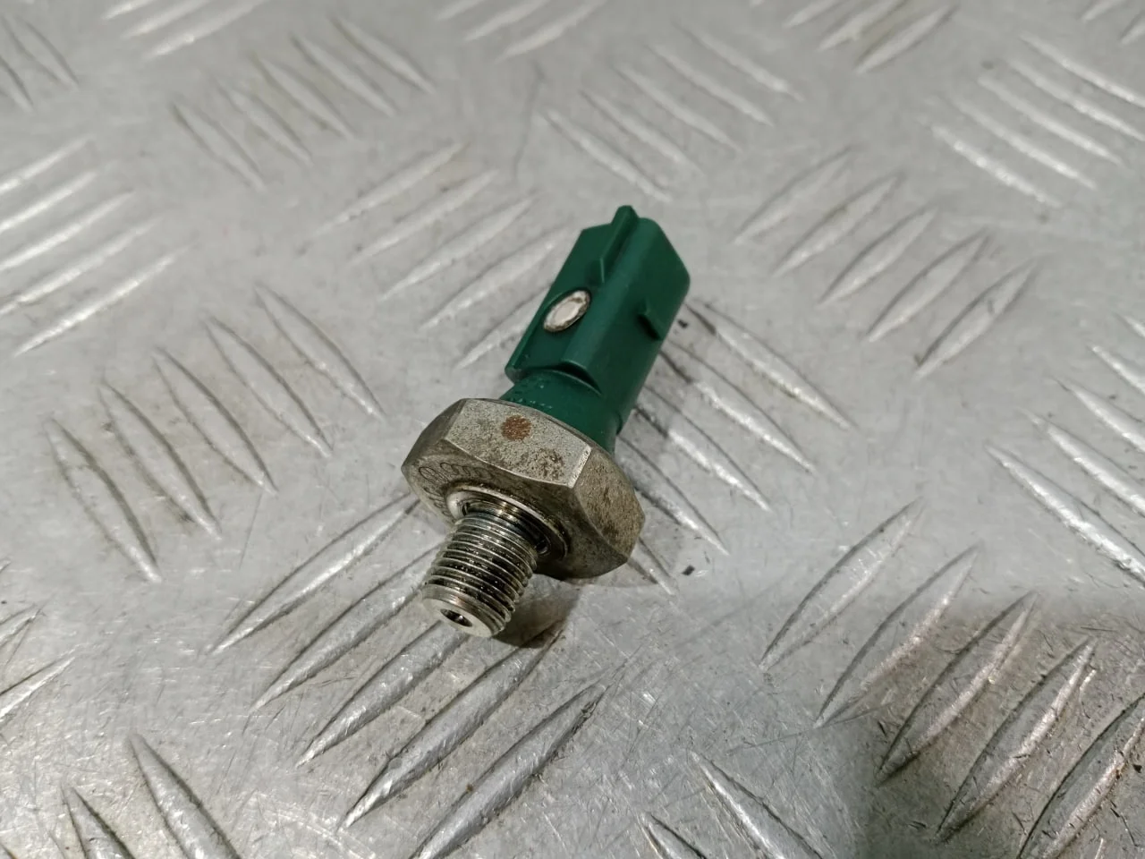 [Б/У] Датчик давления масла [Код: 00661580 ]