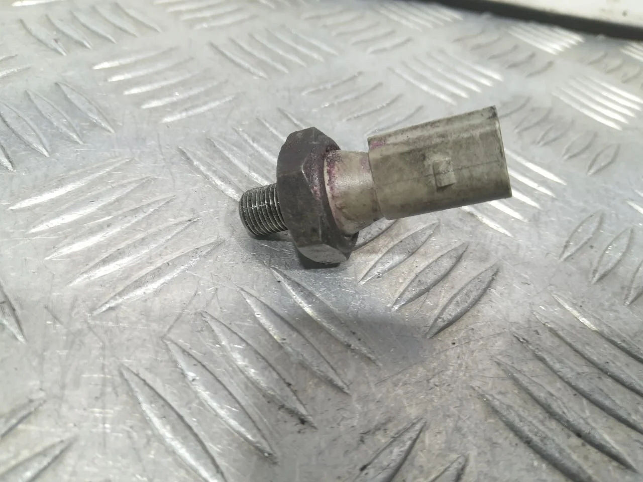 [Б/У] Датчик давления масла [Код: 00581462 ]