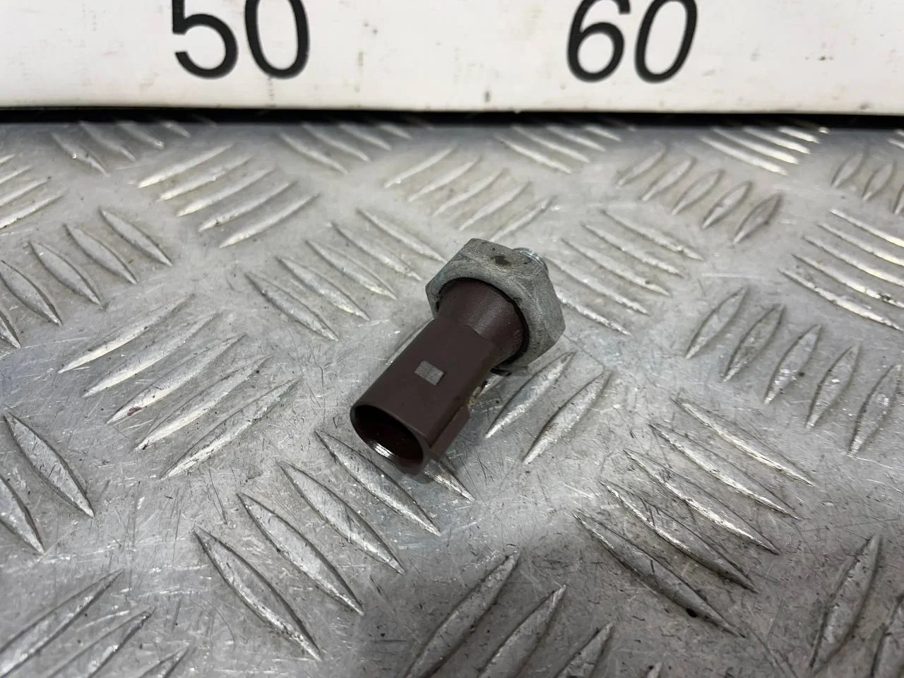 [Б/У] Датчик давления масла VAG [Код: 00642490 ]