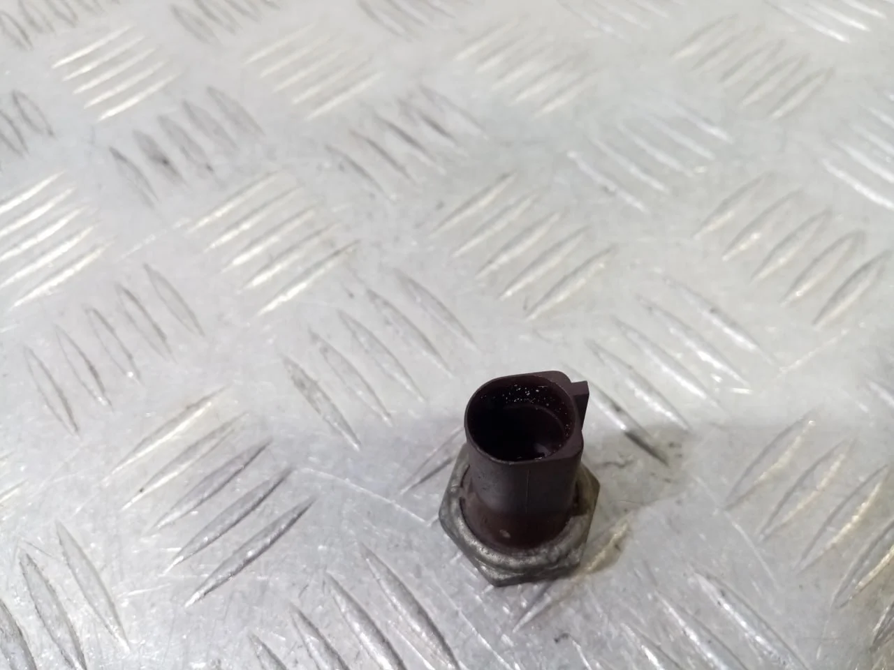 [Б/У] Датчик давления масла Vag [Код: 00581583 ]