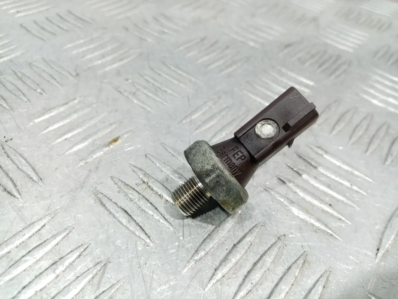 [Б/У] Датчик давления масла Vag [Код: 00584910 ]