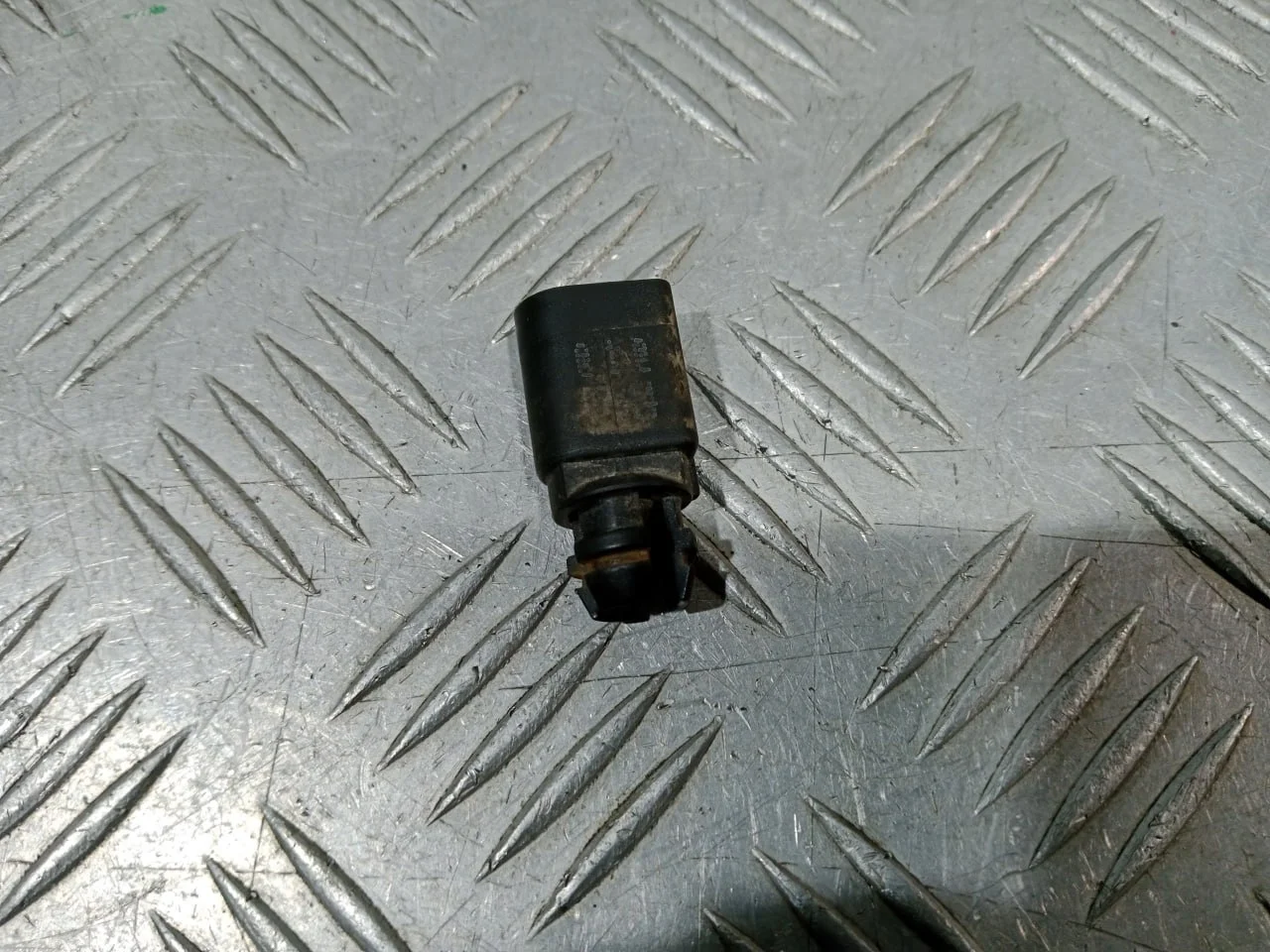 [Б/У] Датчик температуры наружнего воздуха [Код: 00669231 ]