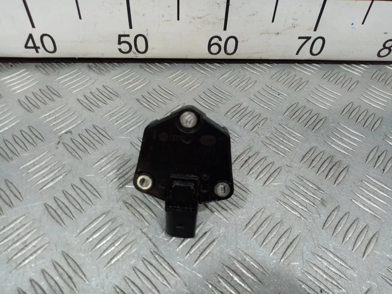 [Б/У] Датчик уровня масла [Код: 00643829 ]