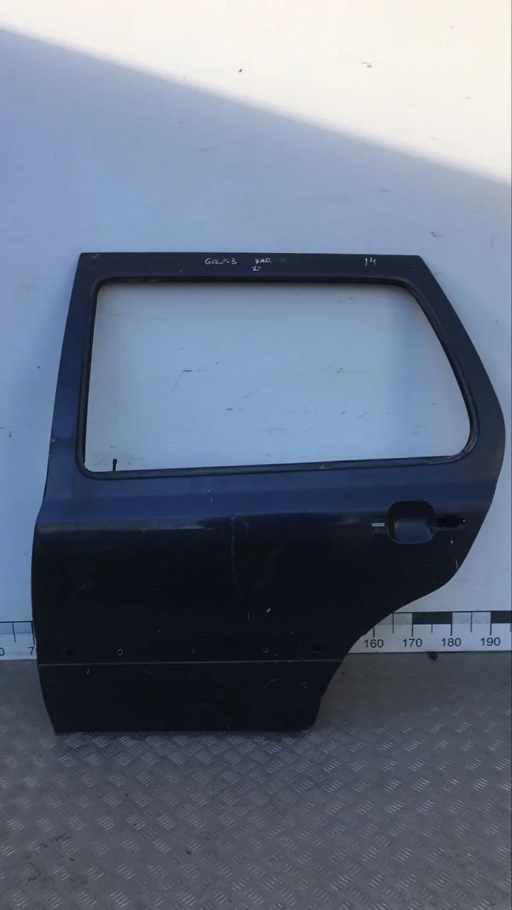 [Б/У] Дверь задняя левая VW Golf III Vento [Код: 00301003 ]