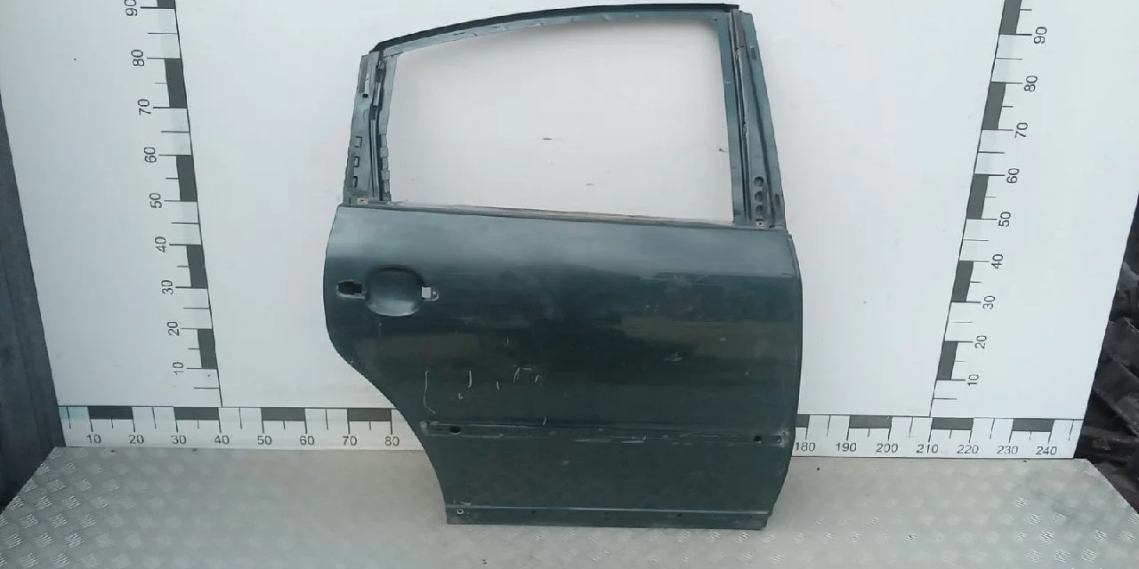 [Б/У] Дверь задняя правая (седан) VW Passat [Код: 00638328 ]