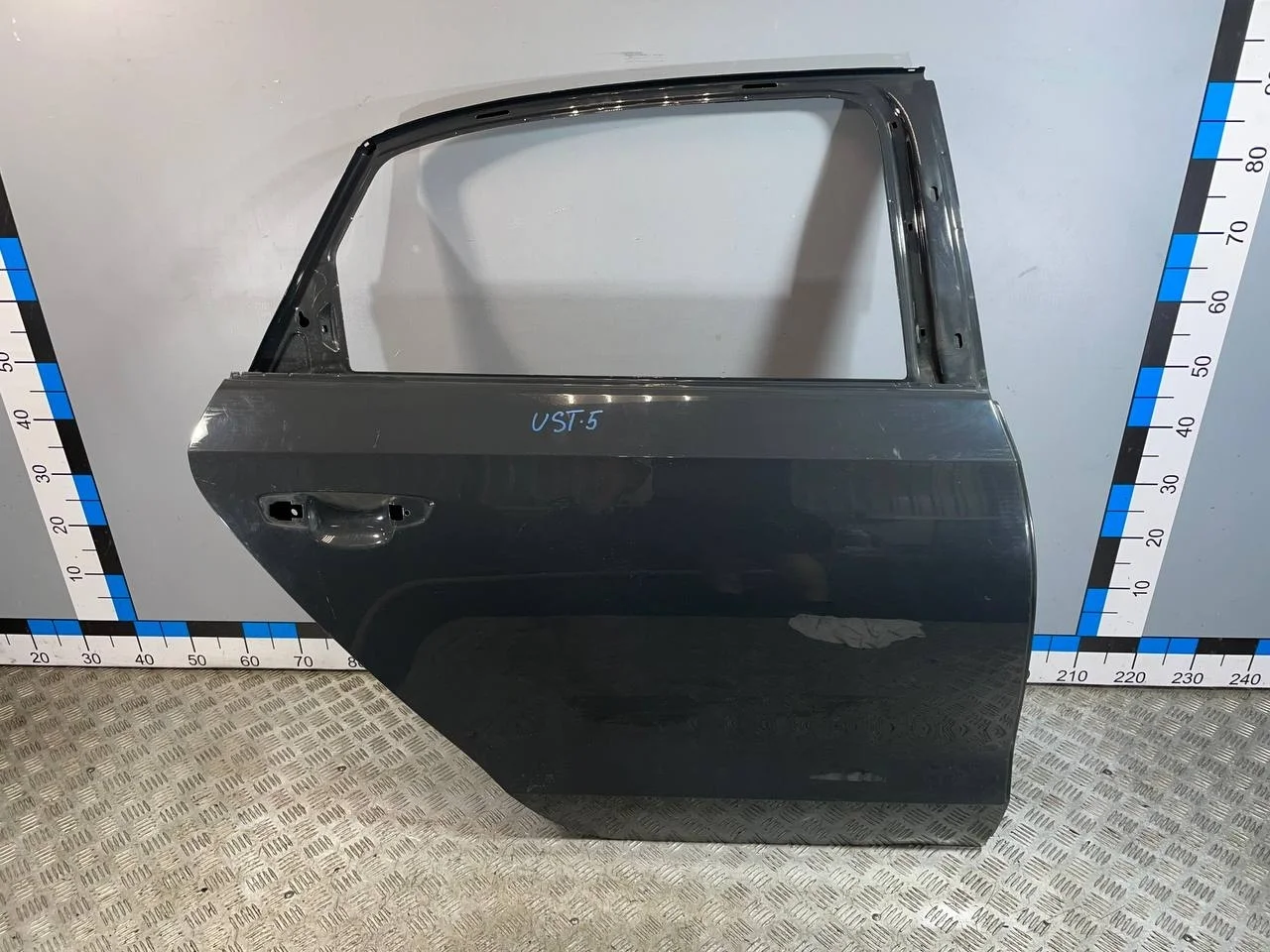 [Б/У] Дверь задняя правая VW Passat B7 2015 [Код: 00652684 ]