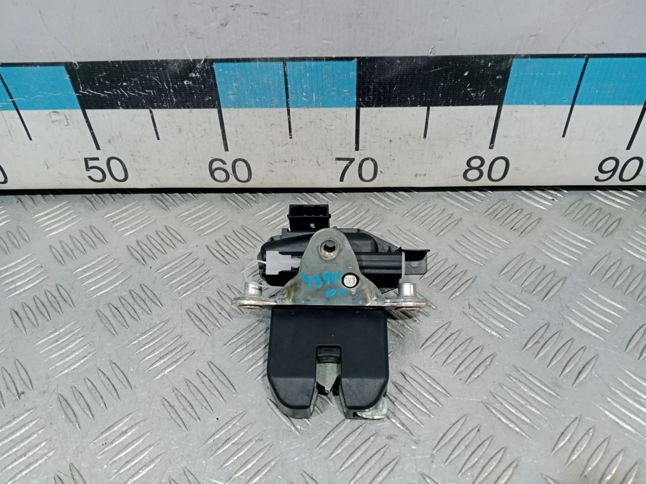 [Б/У] Замок двери багажника Skoda [Код: 00595201 ]