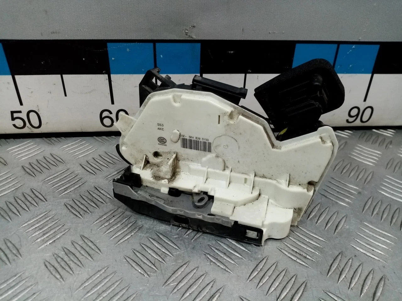 [Б/У] Замок двери задней левой [Код: 00646346 ]