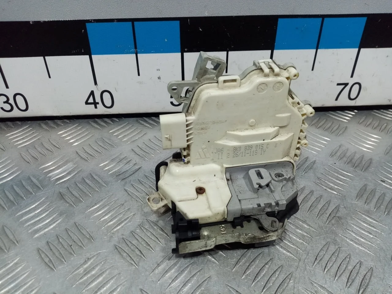[Б/У] Замок двери задней левой [Код: 00639238 ]