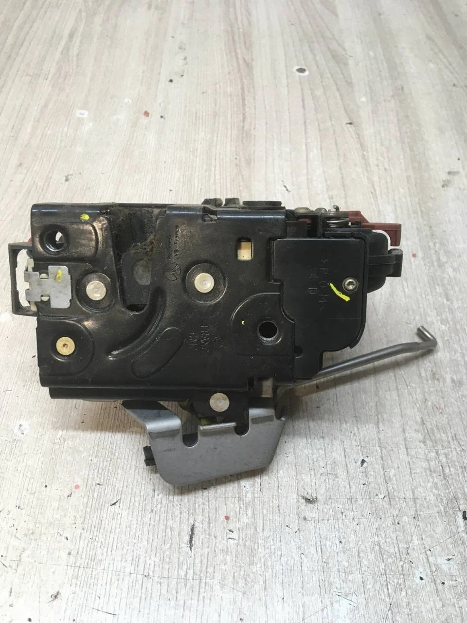 [Б/У] Замок двери задней правой Audi A4 B6 2000-2004 [Код: 00586946 ]