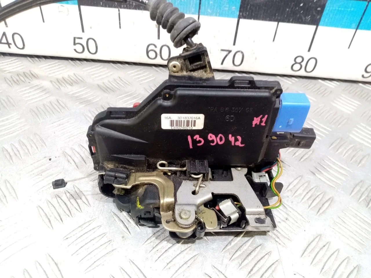 [Б/У] Замок двери передней правой [Код: 00572941 ]