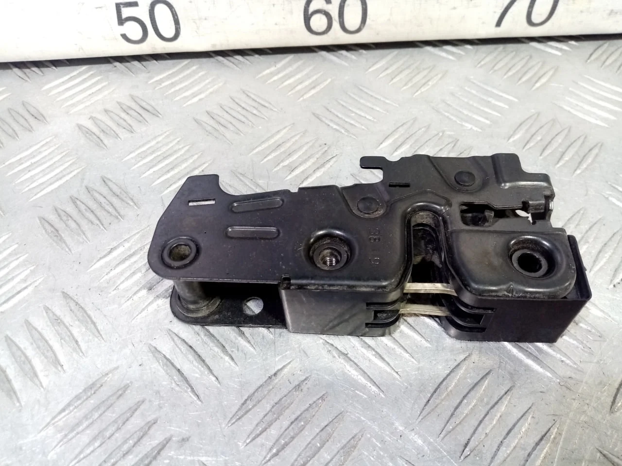 [Б/У] Замок капота [Код: 00582085 ]