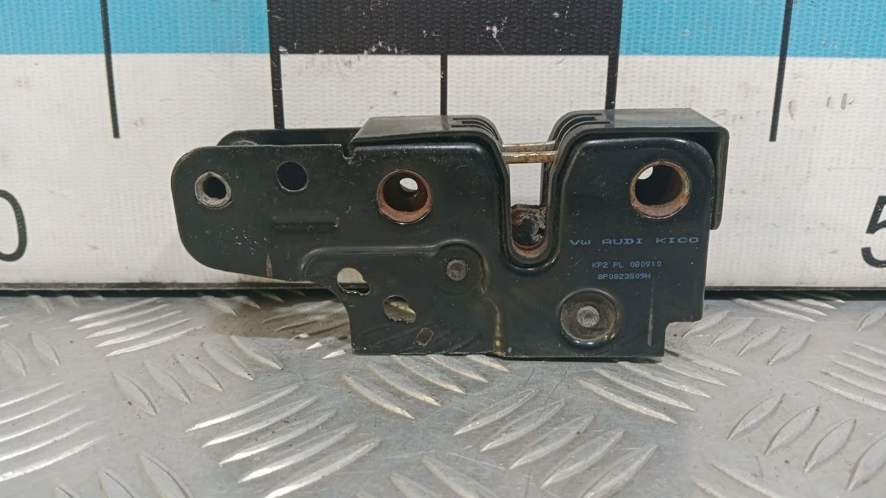 [Б/У] Замок капота Audi A3 8PA 8P1 - Без микровыключателя [Код: 00400018 ]