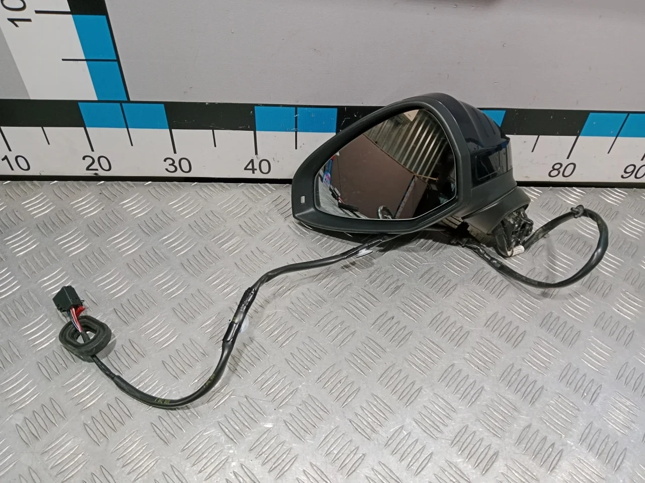 [Б/У] Зеркало левое Audi A4 B9 [Код: 00670889 ]