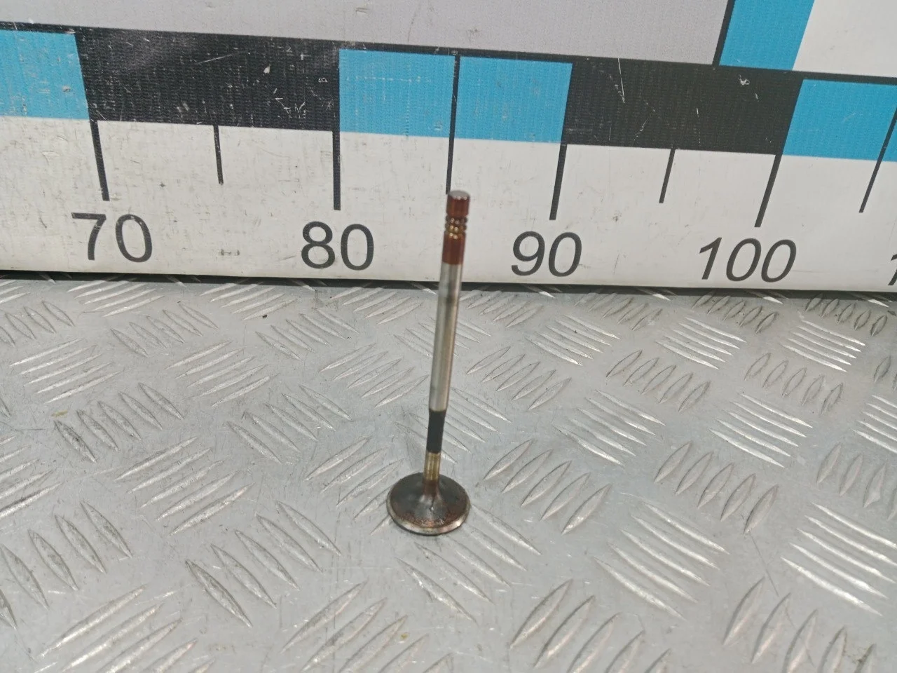 [Б/У] Клапан впускной 26.9x6x105.1 [Код: 00591982 ]