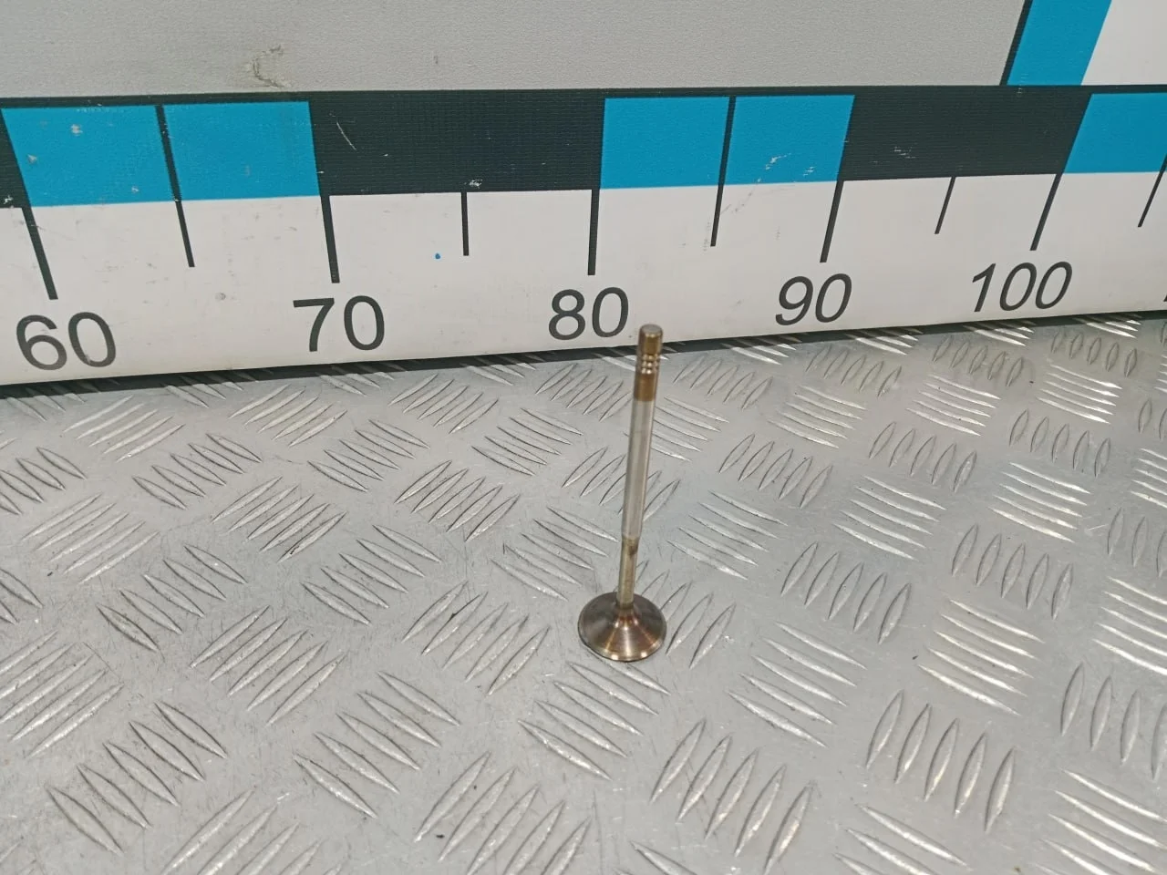 [Б/У] Клапан впускной 26.9x6x105.1 [Код: 00639151 ]