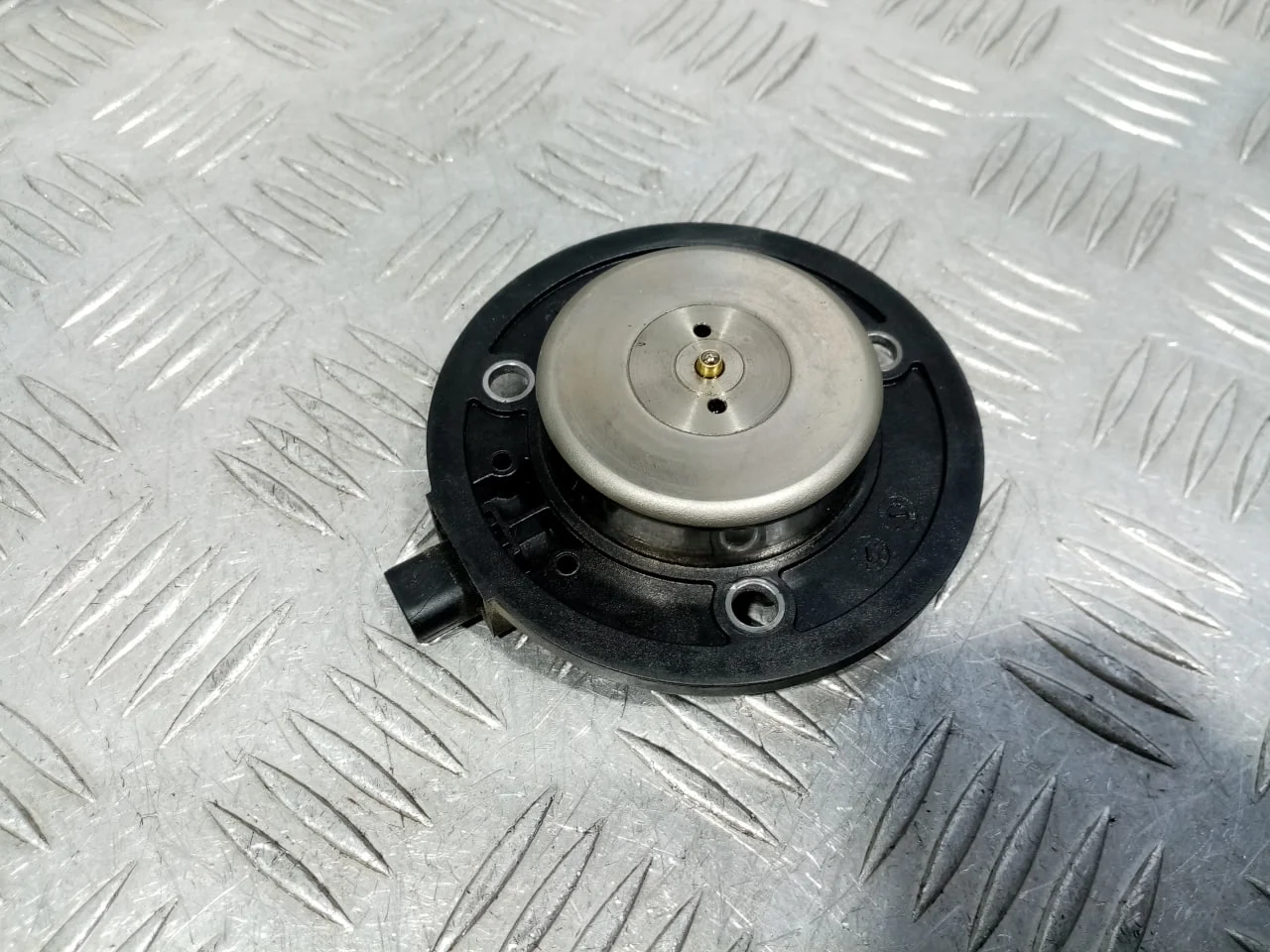 [Б/У] Клапан изменения фаз ГРМ - пробег 140т [Код: 00644469 ]